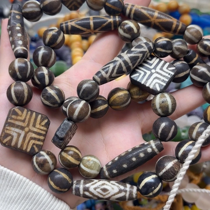 颈饰琉璃琉璃琉璃邦迪克