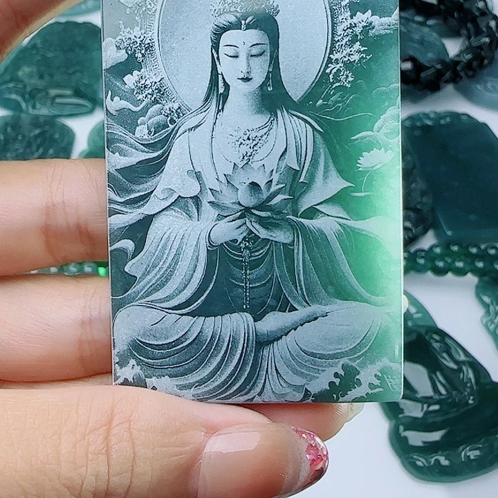 白***四翡翠未镶嵌颈饰多样性发货天然的A货翡翠