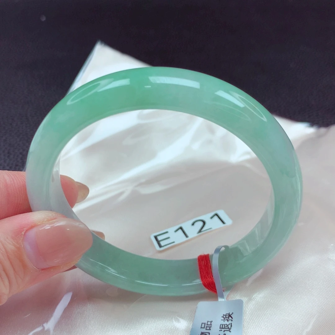 翡翠手镯未镶嵌手镯88