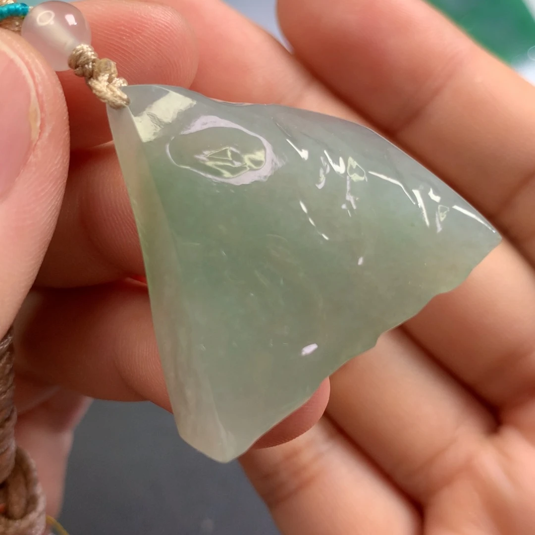 【闪购商品】翡翠未镶嵌颈饰