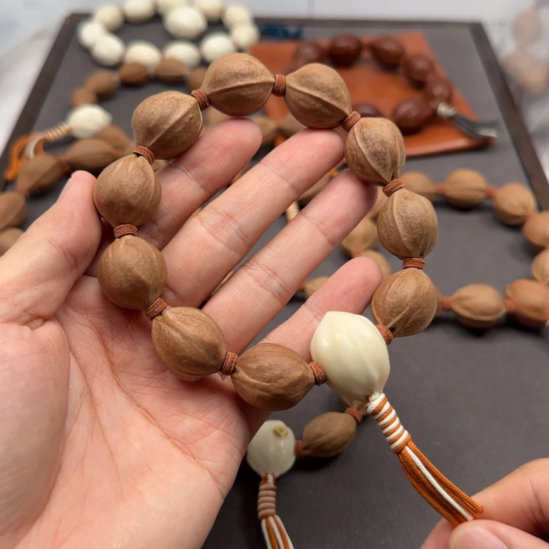 手串橄榄核1.9✖️2.4短圆