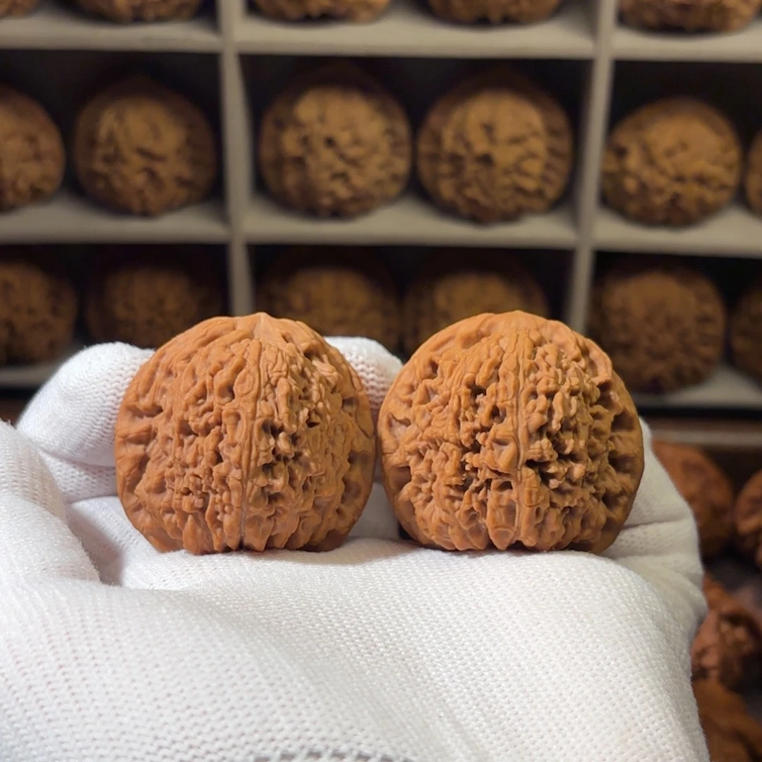 L***-文玩核桃把件43尺全品球疆