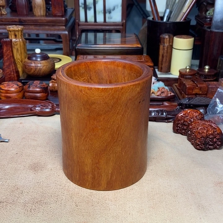 大果紫檀（缅甸花梨）笔筒
