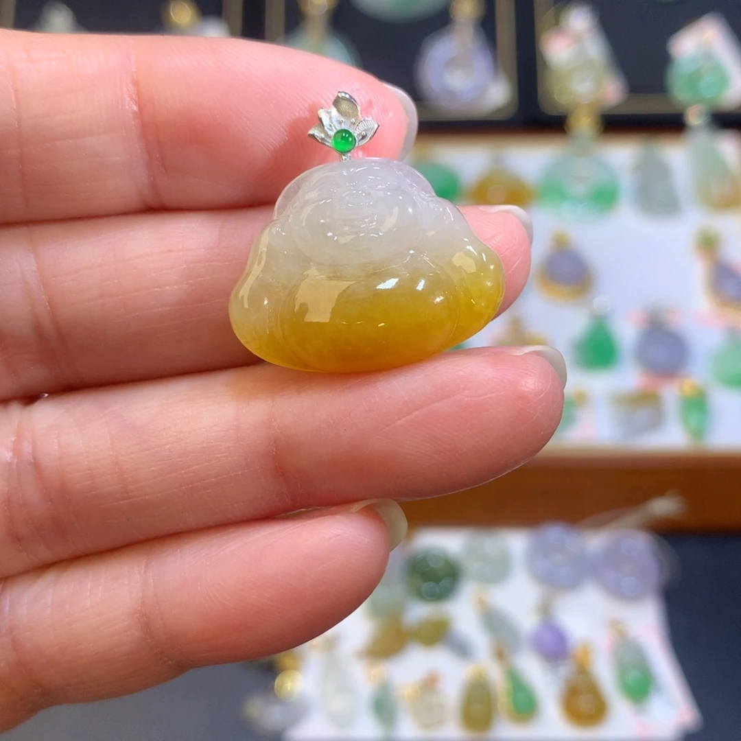 翡翠18K金镶嵌颈饰