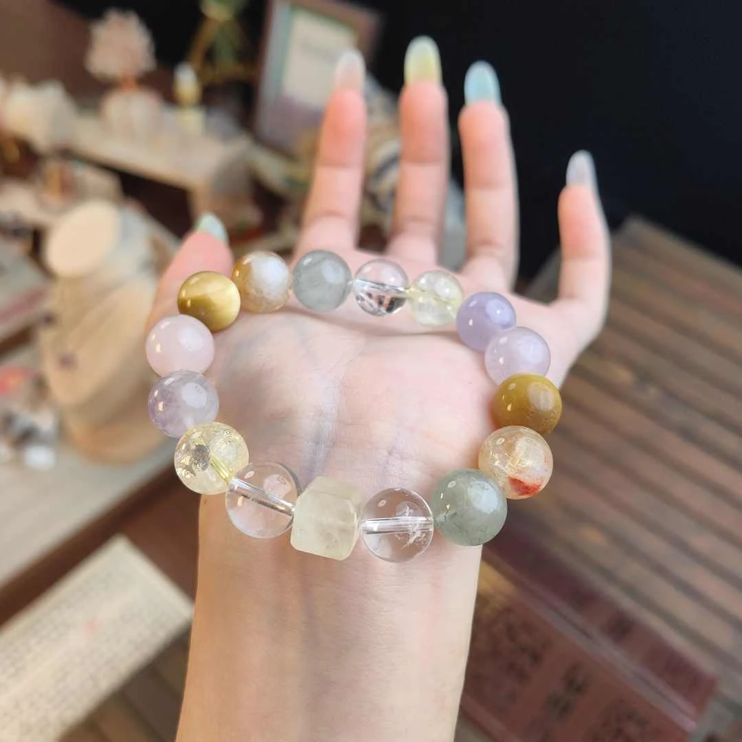 【繁花似锦】】天然水晶大点位12M多宝水晶手串多样性发其一A049