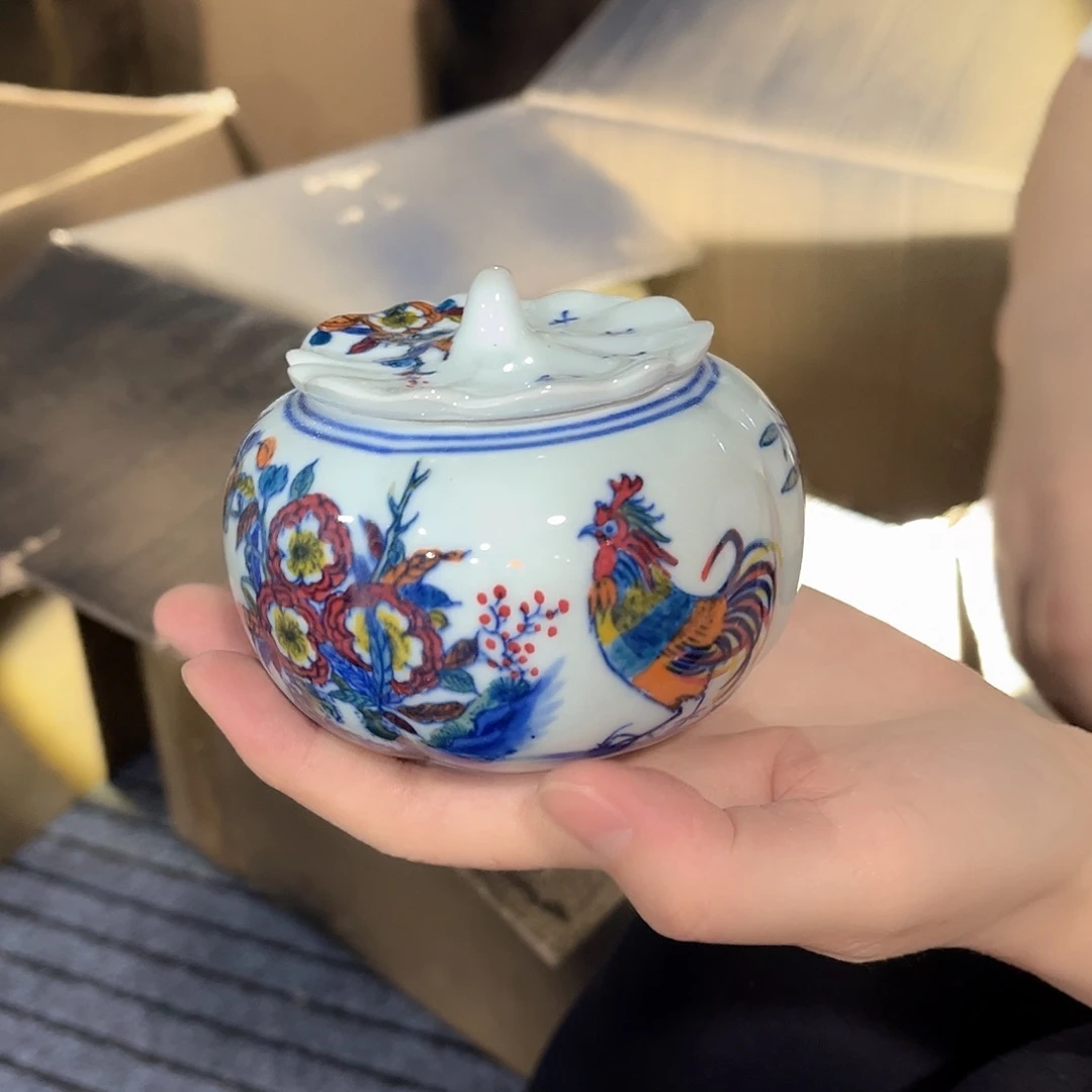 摆件景德镇陶瓷茶叶罐。绿。