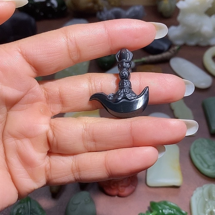 *****和田玉未镶嵌颈饰