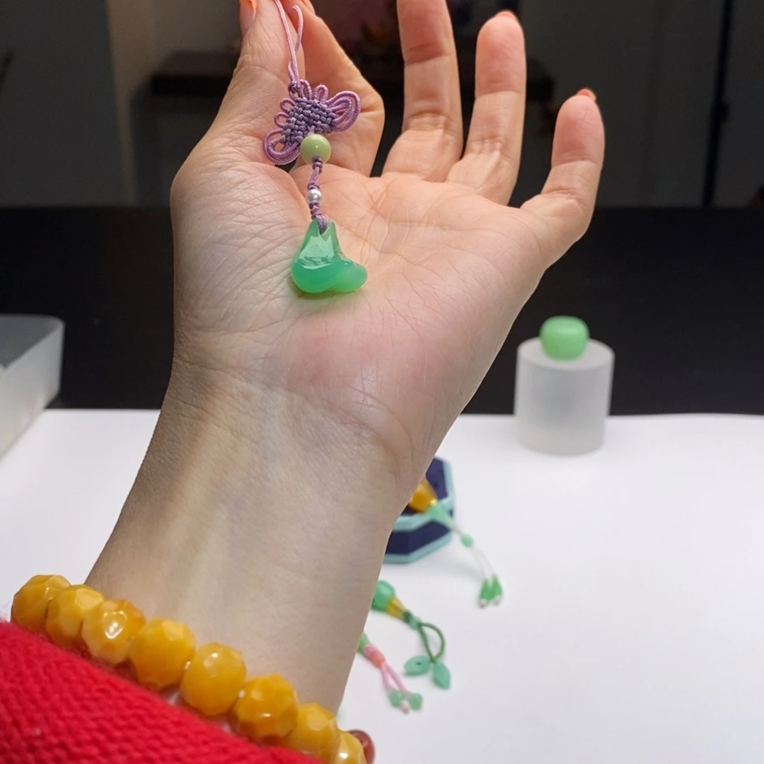 石英质玉（缅黄）未镶嵌颈饰