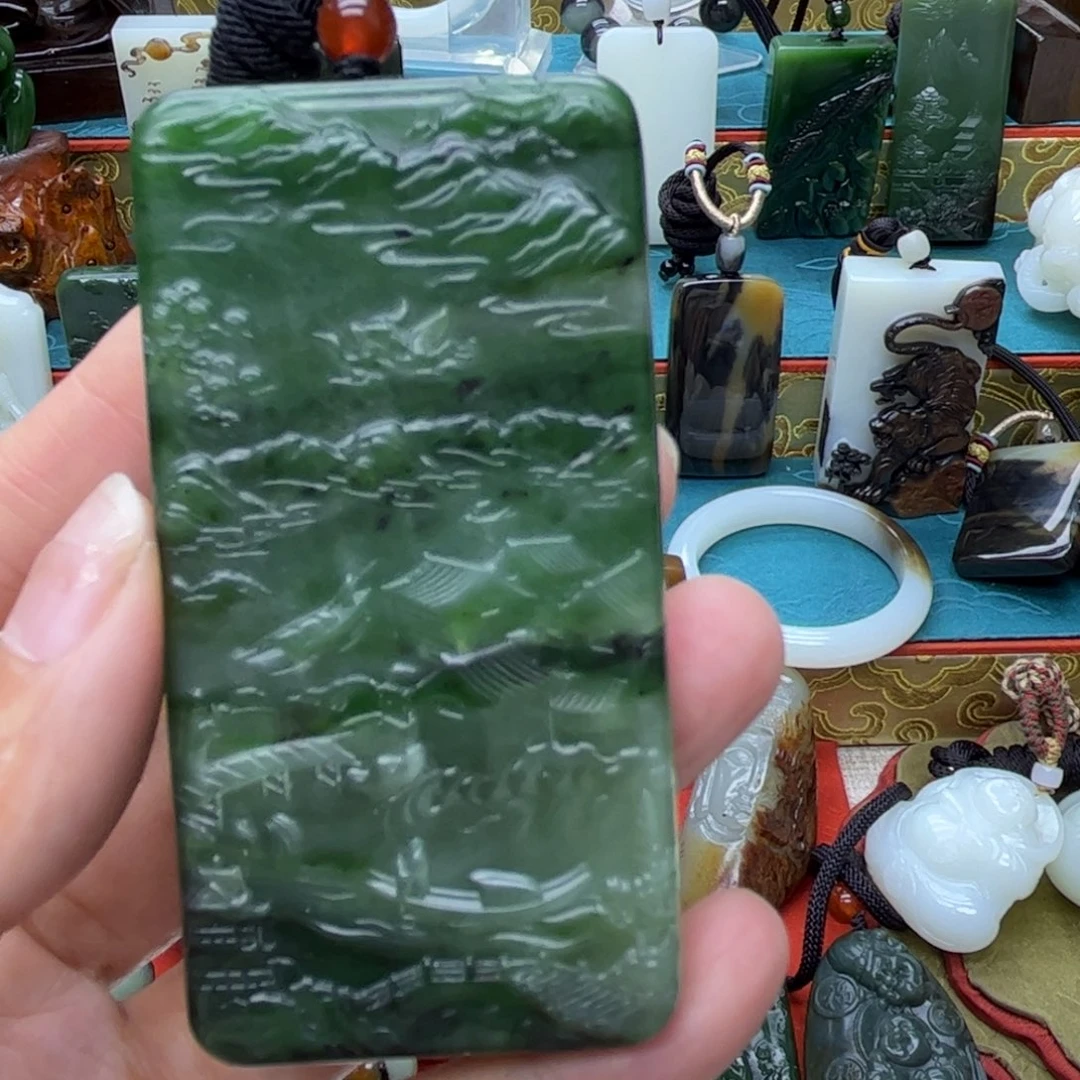 和田玉未镶嵌车挂