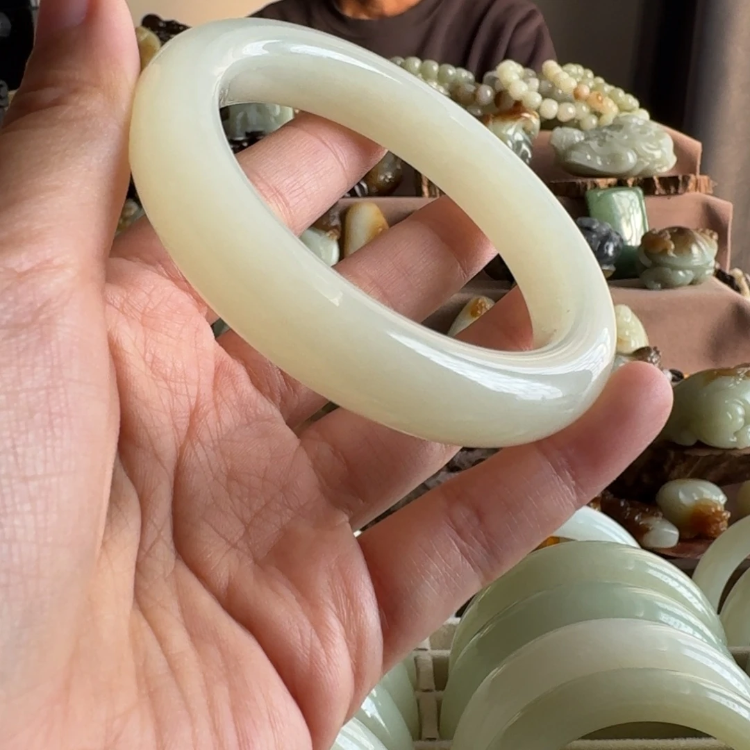 和田玉（糖玉）未镶嵌挂件