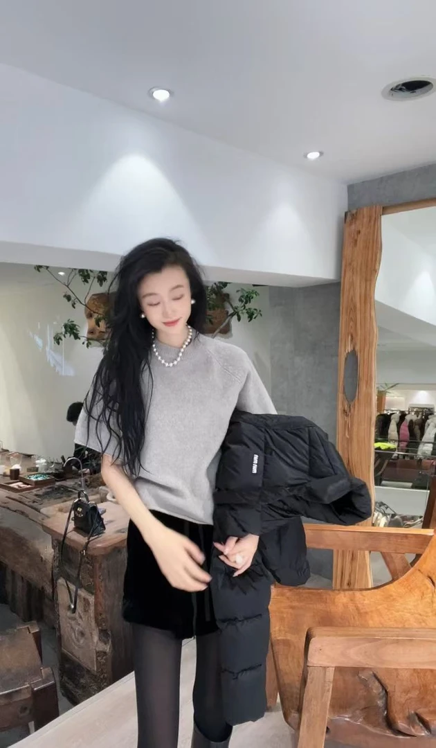 纯色羊毛衫短袖秋季新款软糯绵羊毛质感净版休闲短袖针织衫女