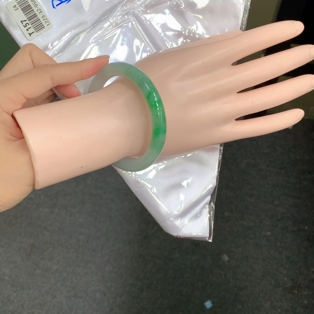 翡翠未镶嵌手镯8号