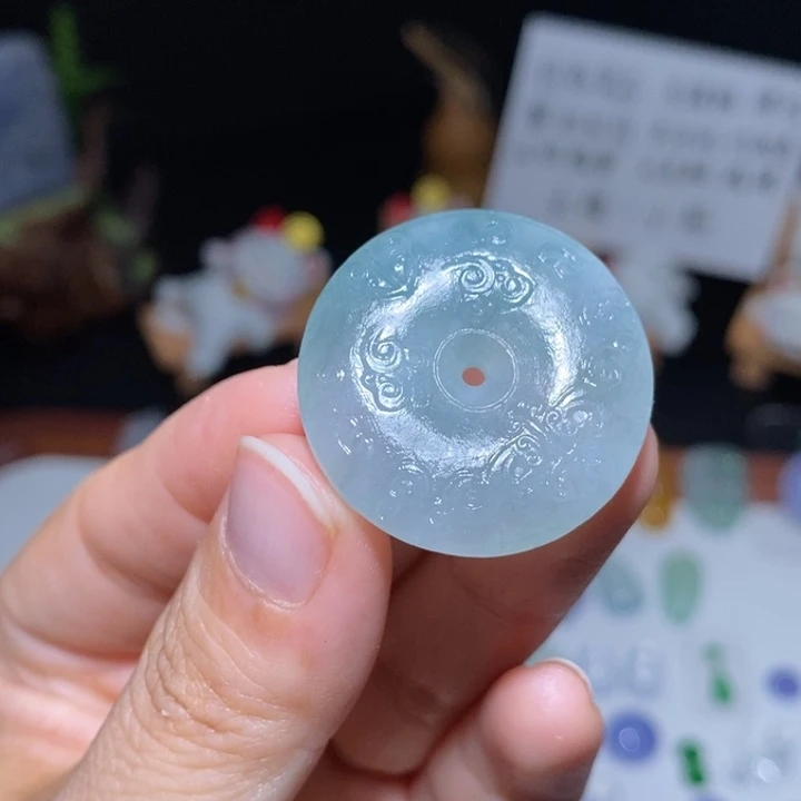 定制翡翠未镶嵌翡翠