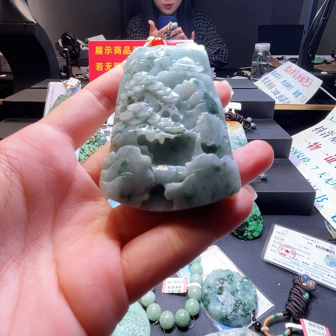 颈饰未镶嵌翡翠一