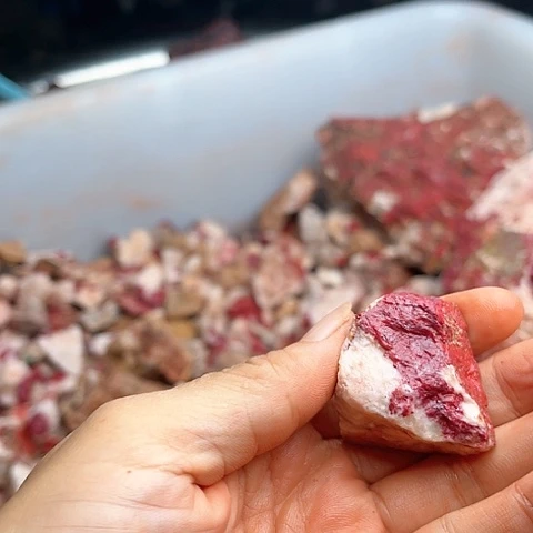 【闪购商品】天然辰砂做****生天然原矿朱砂毛料