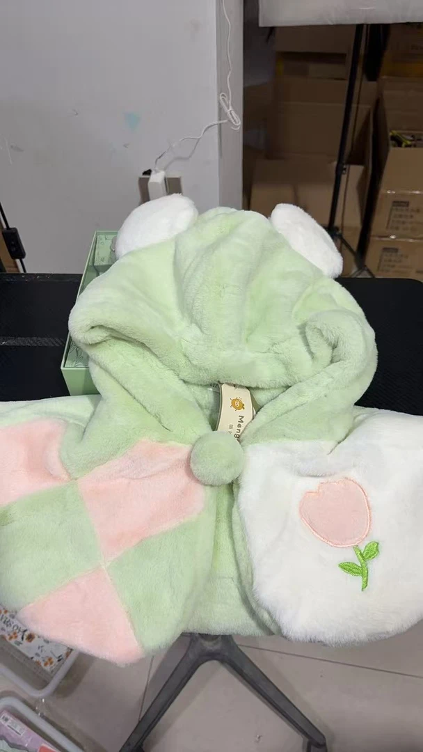 高颜值毛绒帽子披肩一体成人儿童