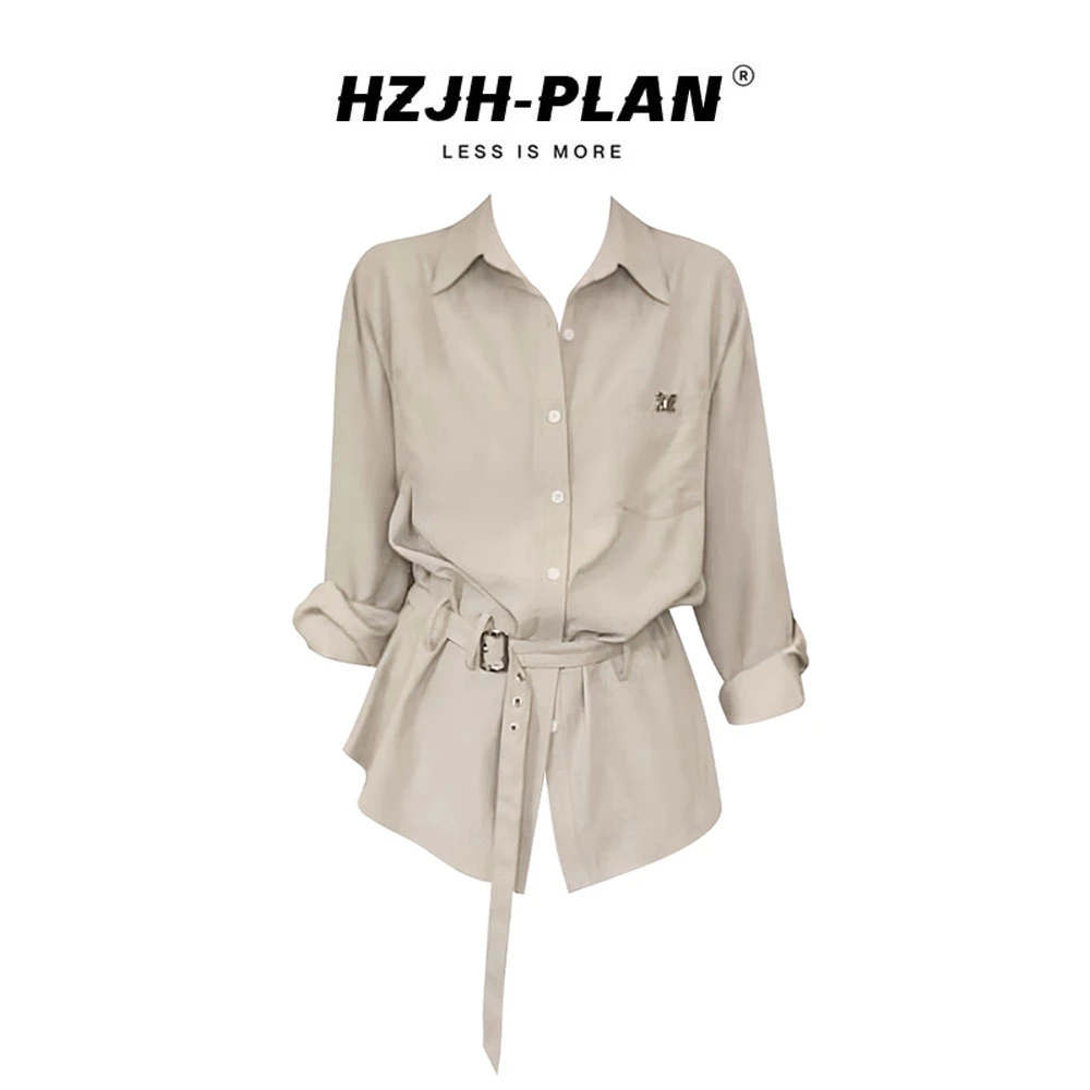 蝴蝶金属标收腰翻领衬衫女通勤休闲宽松百搭长袖上衣秋季
