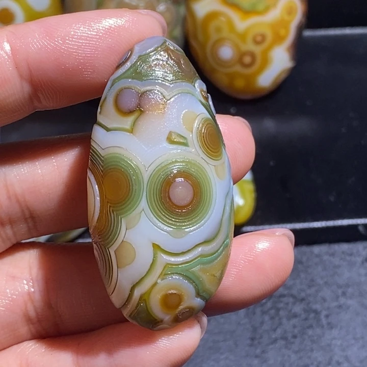 玛瑙/玉髓未镶嵌珠宝奇石9