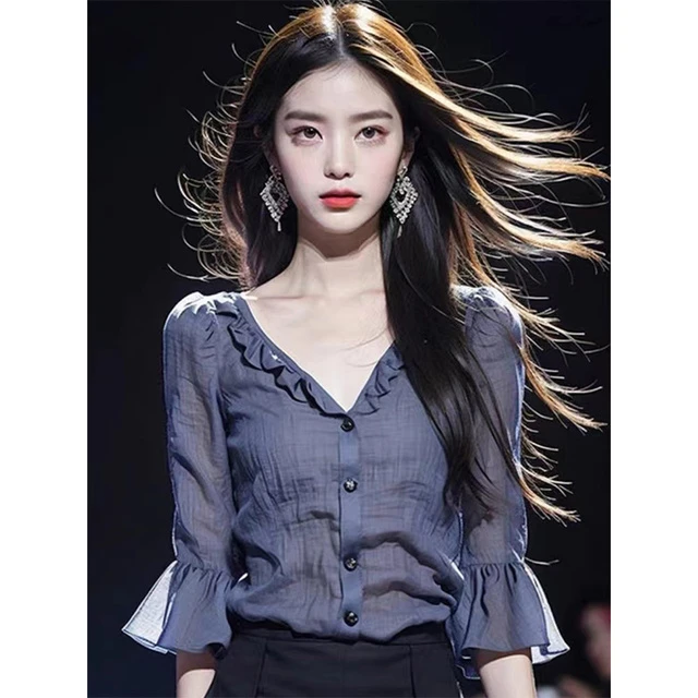 蓝色雪纺衬衫女款夏季v领高级感时尚洋气中袖高端七分袖上衣早秋