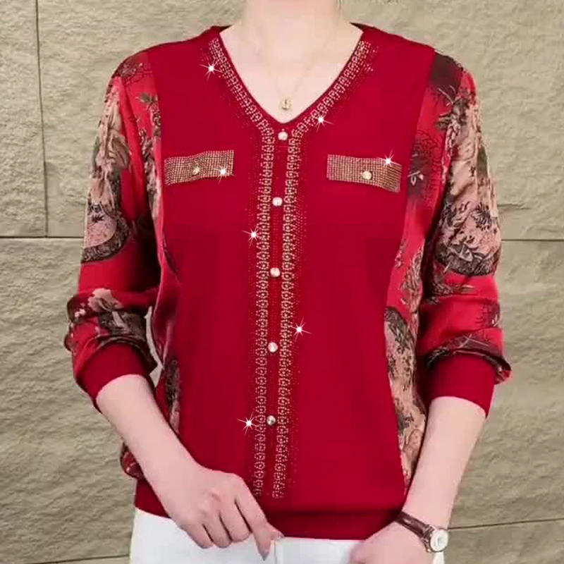 秋冬新款洋气V领烫钻时尚百搭妈妈装气质显瘦长袖大码T恤遮肚上衣