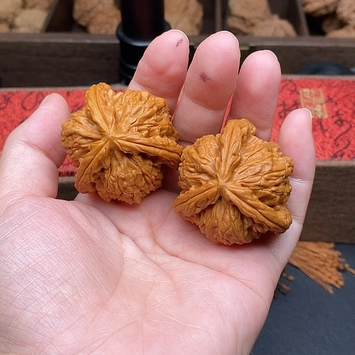 刚***讷把件文玩核桃白奔