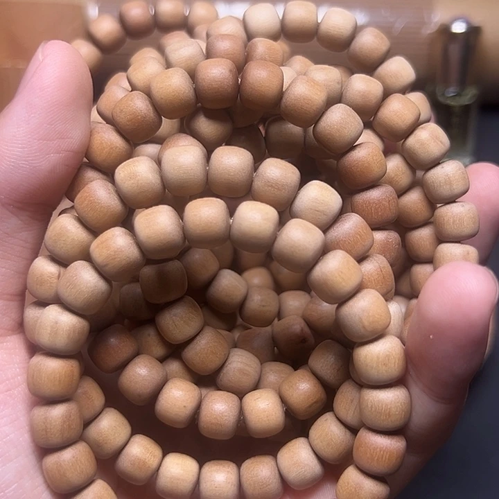 檀香木8*9顺纹沉水级微瑕