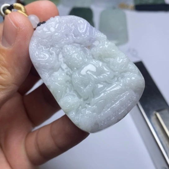 翡翠未镶嵌颈饰翡翠