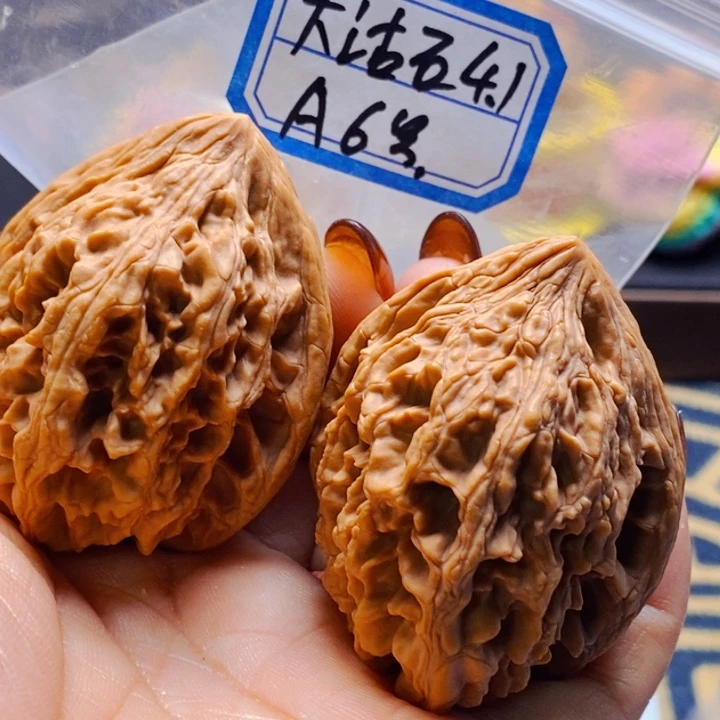 吊坠文玩核桃大沽石