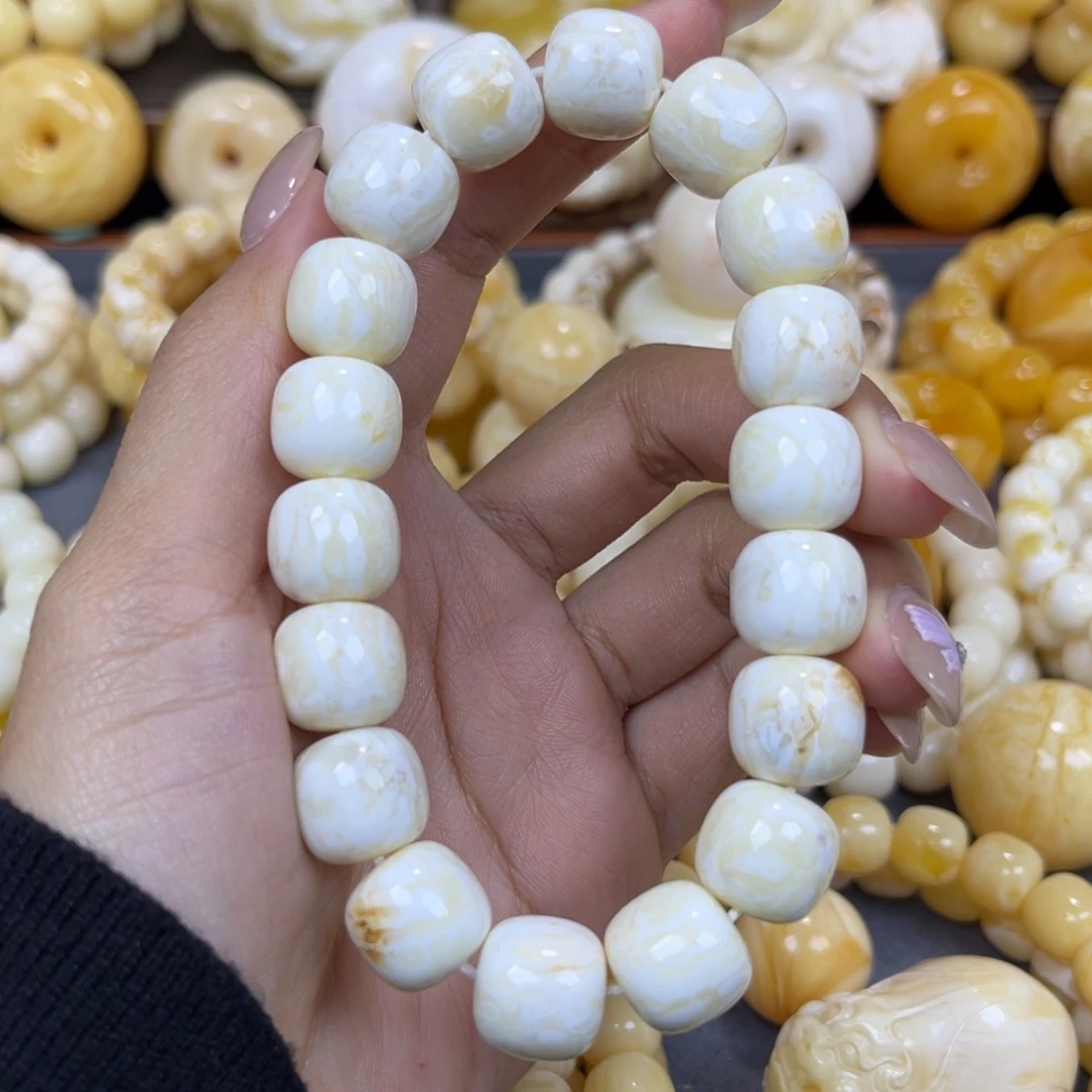 琥珀未镶嵌手串……