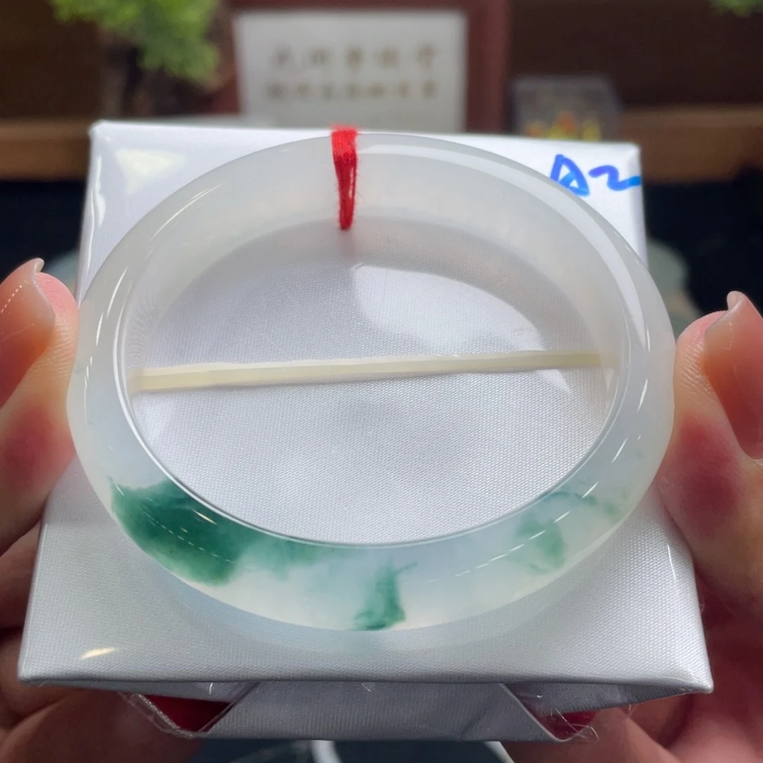 翡翠手镯未镶嵌翡翠56.4贵妃