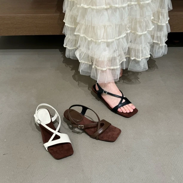 团团家 3612-1 法式方头露趾一字交叉带细跟凉鞋女2025新款晚晚风