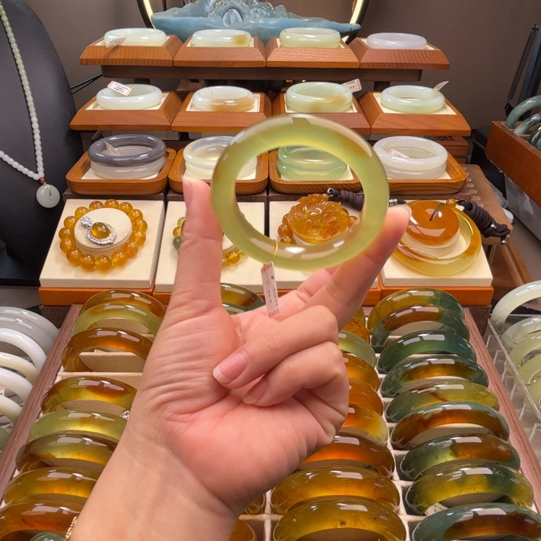 蛇纹石玉未镶嵌手镯56