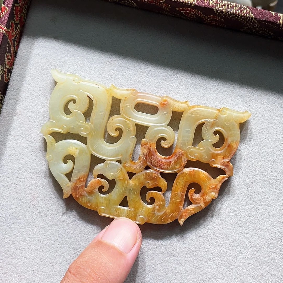 平***生未镶嵌和田玉（糖玉）挂件