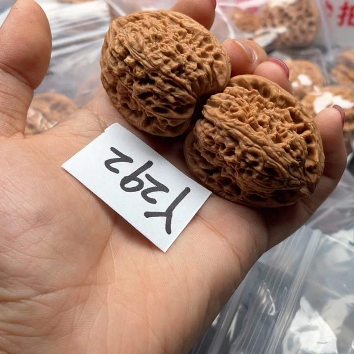 文玩核桃把件南疆