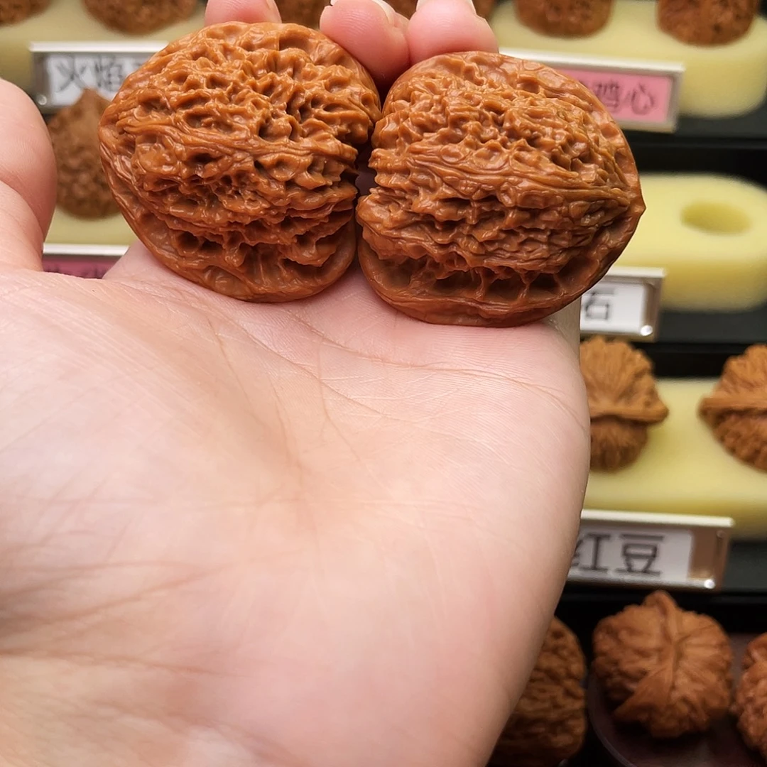 文玩核桃吊坠南疆42尺884