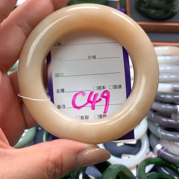 【闪购商品】未镶嵌手镯和田玉讨**伪