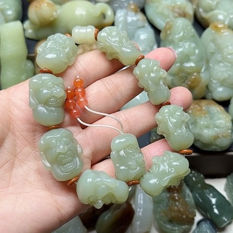 和田玉未镶嵌颈饰
