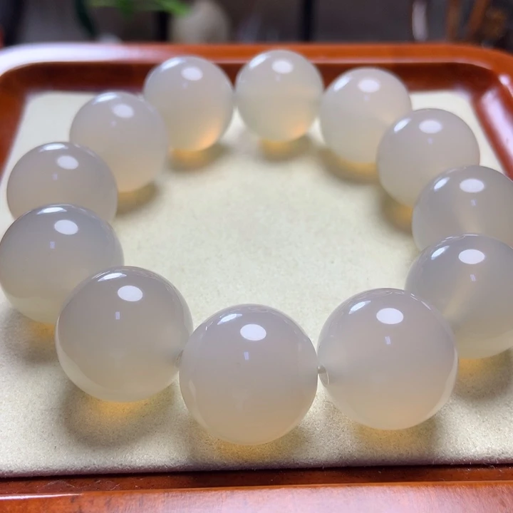 玛瑙/玉髓手串未镶嵌行**远白冰  荔枝冻