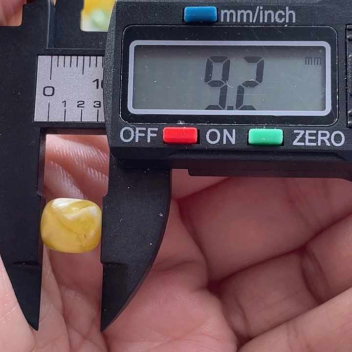 未镶嵌蜜蜡裸石6杂