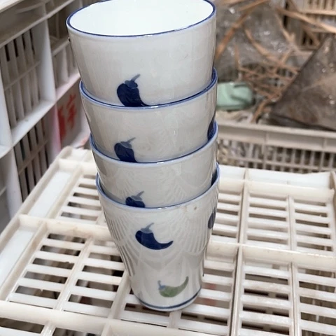 微瑕，不能明火，口径8高度10，4个杯子