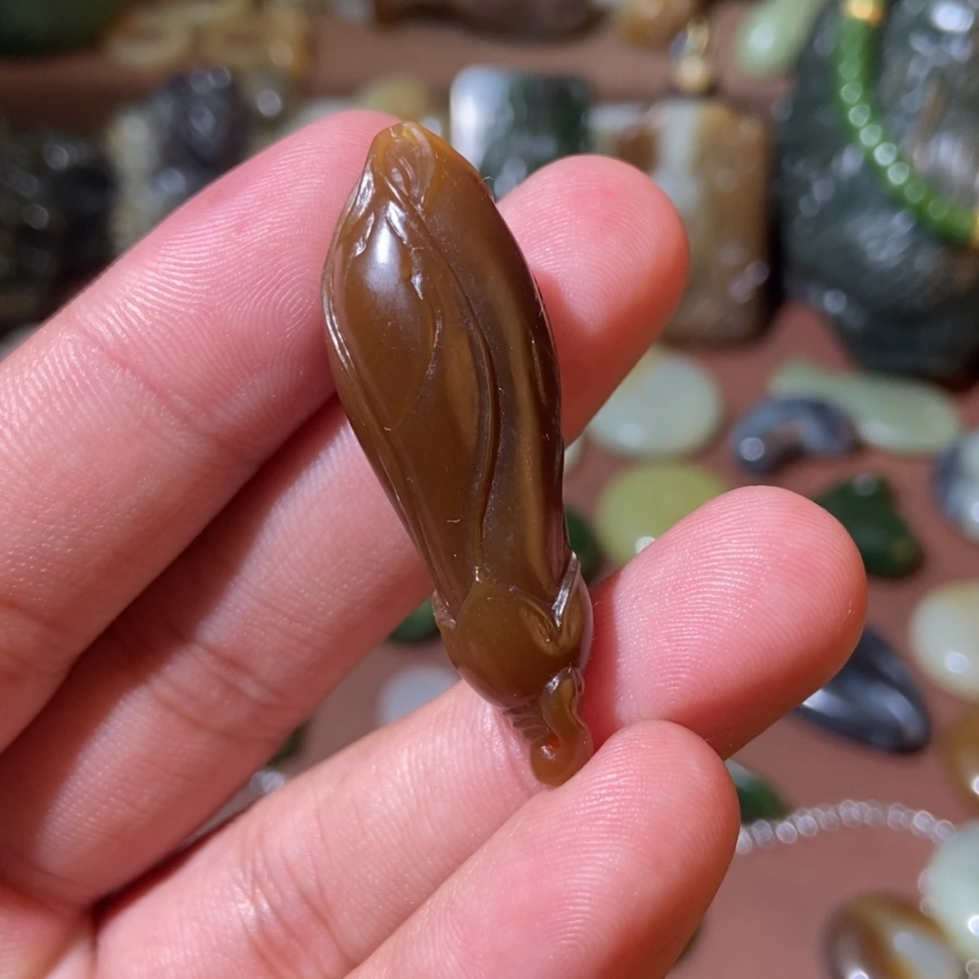 和田玉未镶嵌挂件