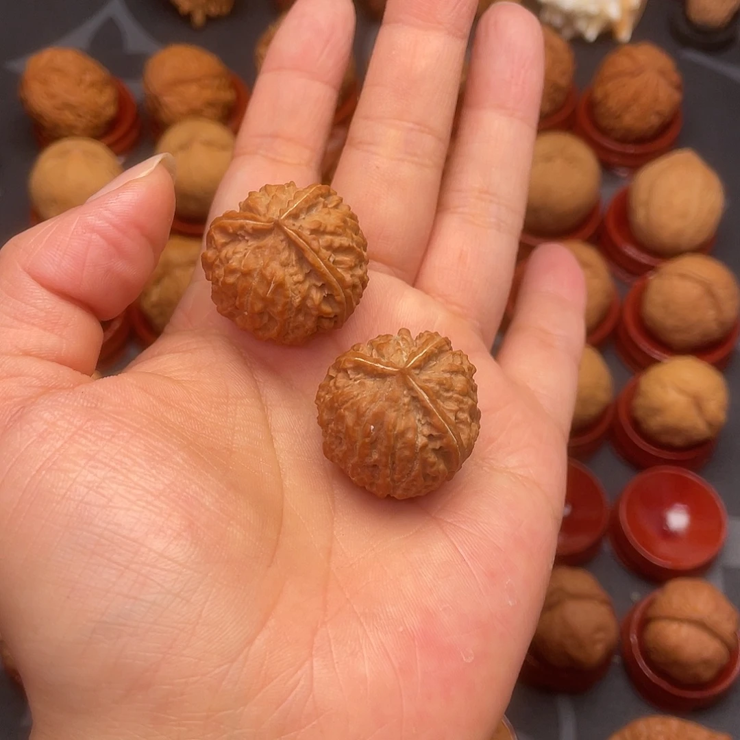 温***夏把件文玩核桃三棱