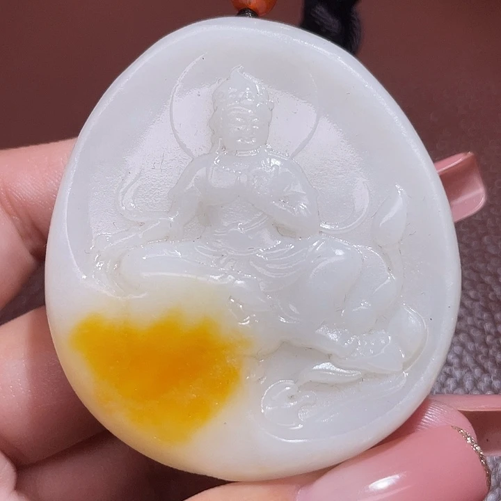 盛***国和田玉未镶嵌颈饰