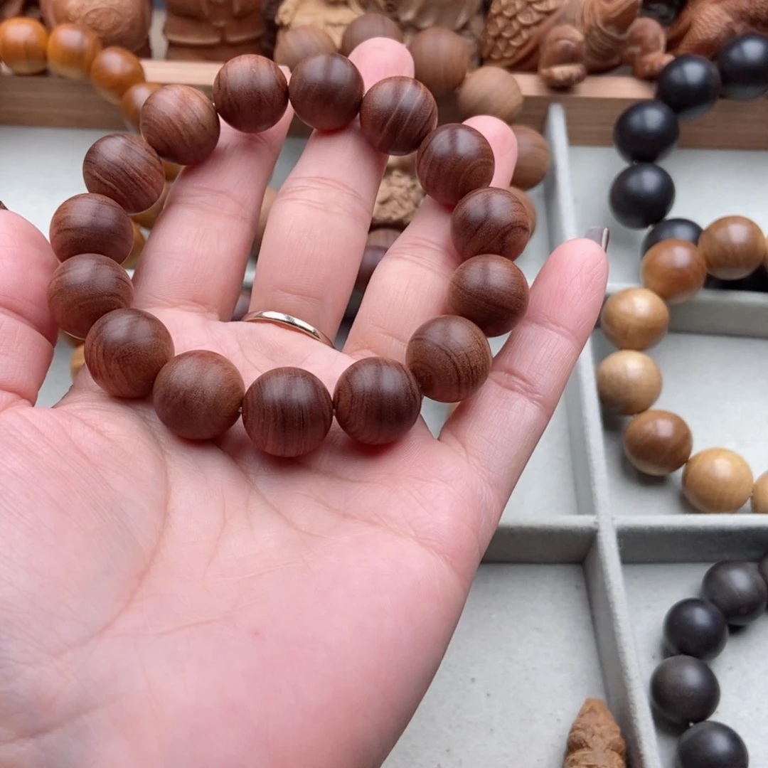檀香木手串/手链给****?老山檀香黑肉沉水奶香手串
