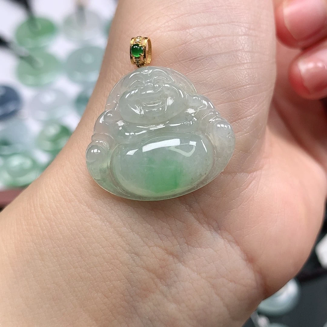 翡翠颈饰18K金镶嵌佛