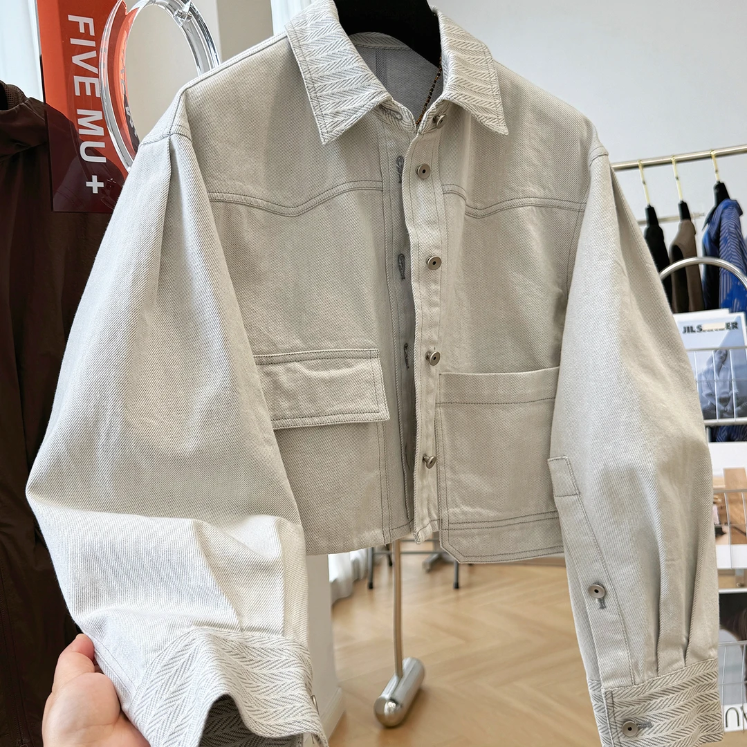 高级感独特翻领短款牛仔外套女春秋超好看休闲小个子工装夹克上衣