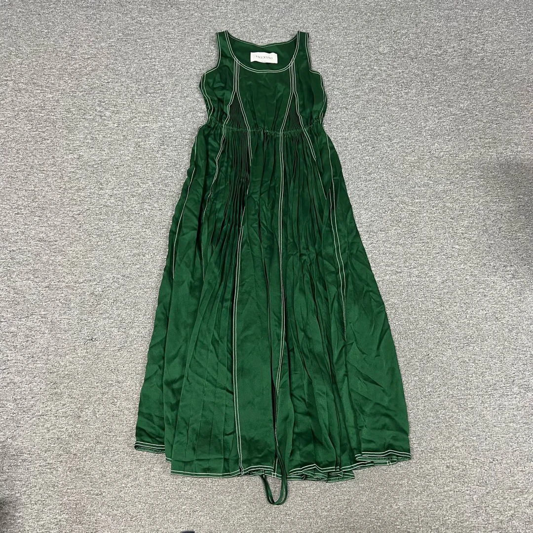 99新 Valentino/华伦天奴 华伦天奴 秀款连衣裙 公价4w