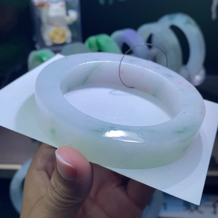 未镶嵌翡翠定制翡翠漫****闪