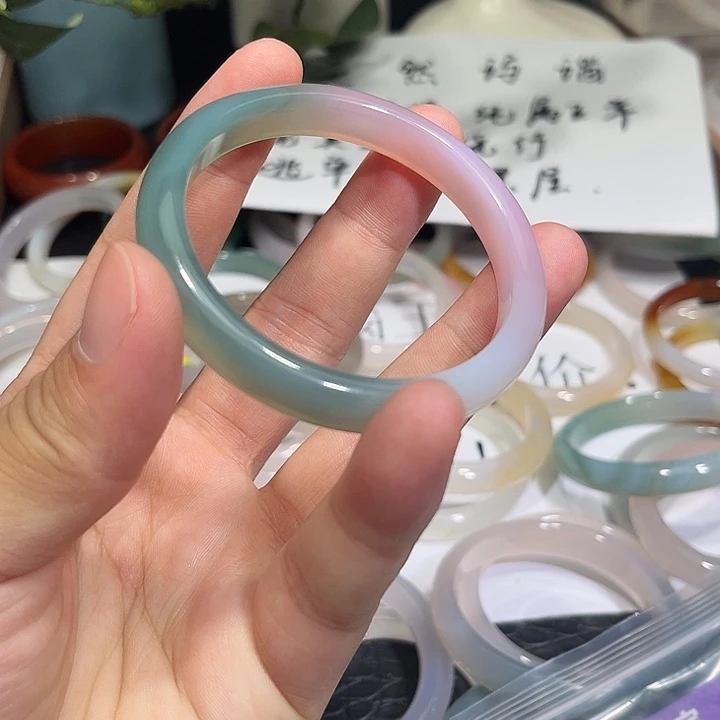 玛瑙/玉髓手镯未镶嵌58.6