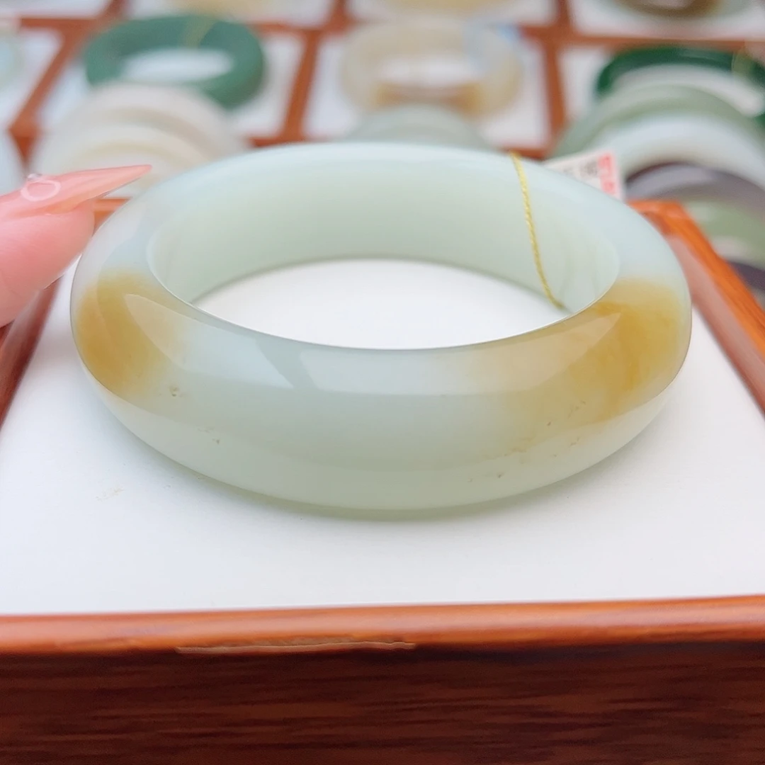 和田玉未镶嵌手镯53